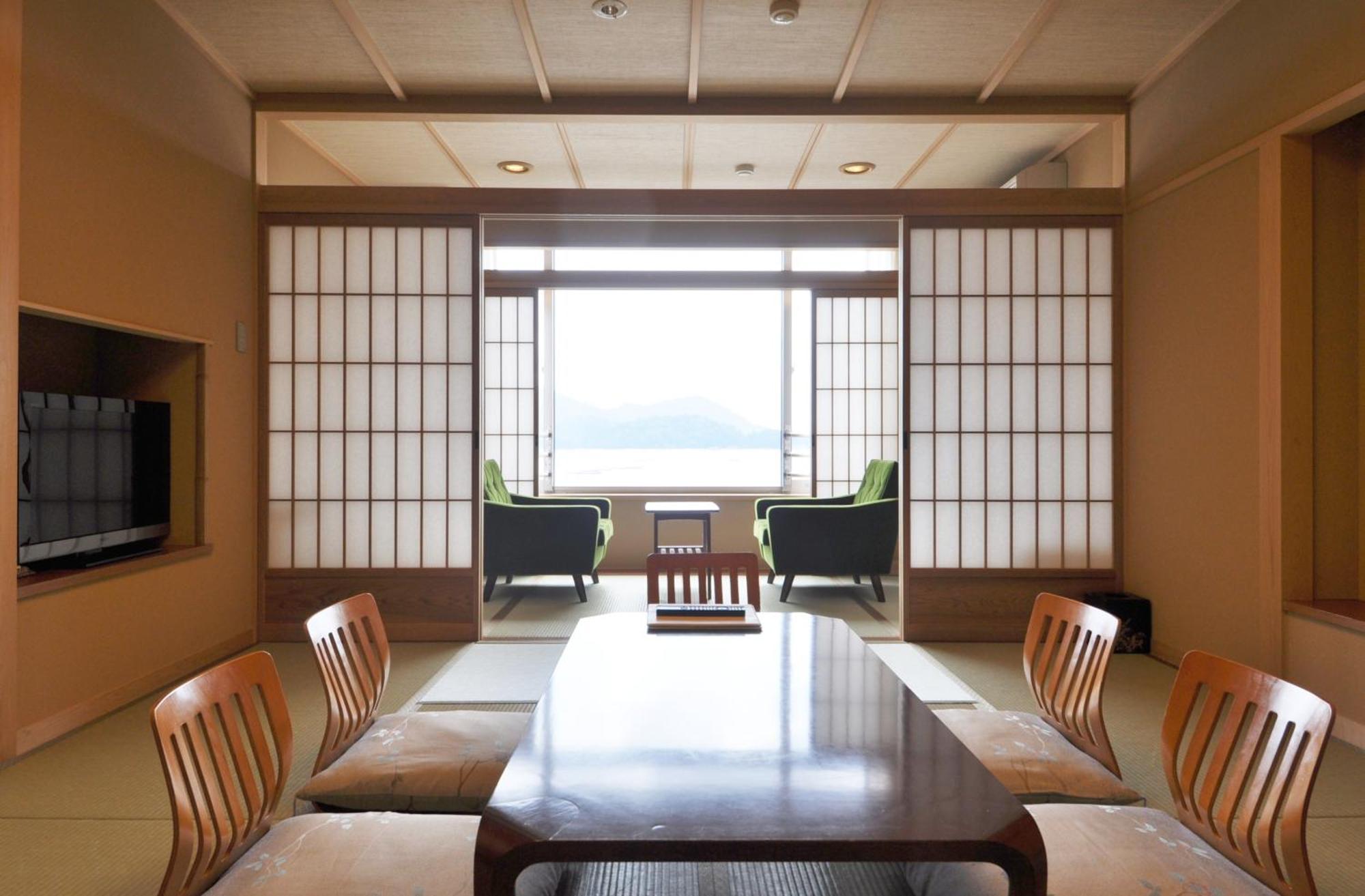 Miyahama Grand Hotel Hatsukaichi Eksteriør bilde